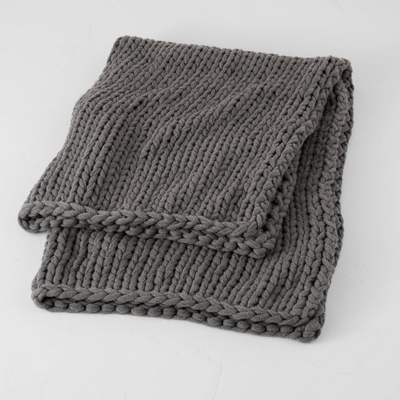 Casaluna Hand-Knit bed throw - Dark Gray NWT - Picture 3 of 8